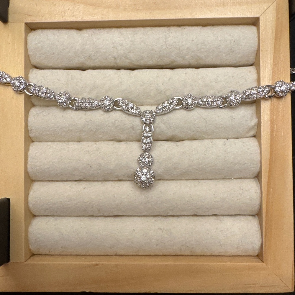 Stunning Necklace!